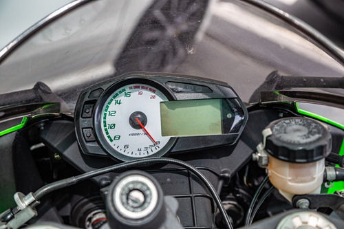 Imagem 6 de 14 de Kawasaki Ninja Zx6r 2010 29mil Km