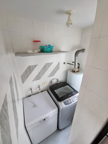 Imagen 10 de 14 de Departamento 3 Ambientes En Banfield Con Cochera
