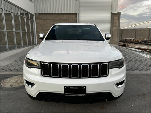 Jeep Grand Cherokee 3.6 Limited Lujo 4X2 At