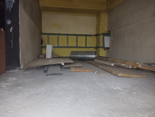 Local En Arriendo/venta En Parque Central Bavaria. Cod A1614513