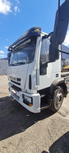 Imagem 2 de 11 de Iveco Tector 170e22