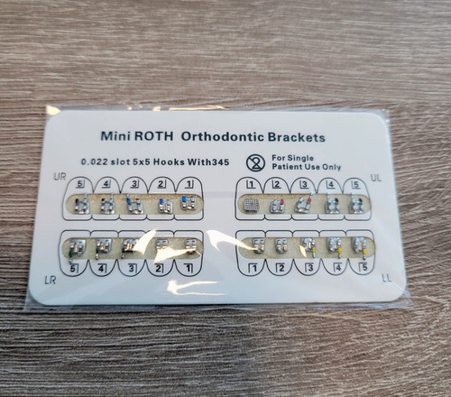Brackets Ortodoncia Roth Mini. (caso) 0.022 Slot Hook 3-4-5 
