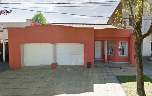 Casa En Venta 3 Dormitorios En Calle 25 De Mayo, Luján