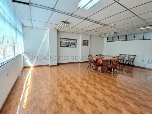 Julio Latouche 25-1485 Local Comercial En Venta Av. Monte De Ocas Padre Alfonzo, Cinco Aire Acondicionados, Excelente Ubicación.