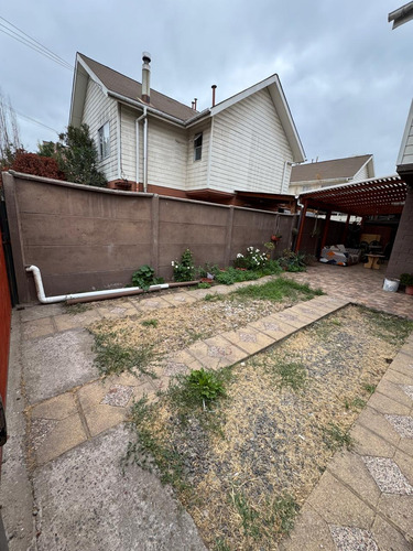 Vende Casa 3 Dormitorios Excelente Ubicación En Santa Cruz