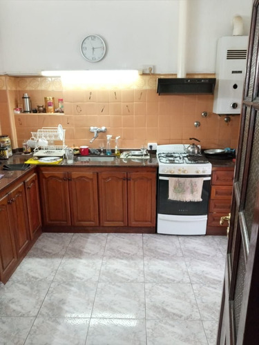 Imagen 4 de 15 de Casa De 4 Ambientes En Venta En Villa Libertad