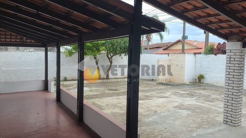Imagem 3 de 10 de Casa Com 2 Dormitórios No Indaia - Ca0674