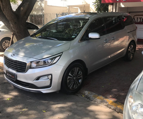 Imagen 1 de 10 de Kia Carnival