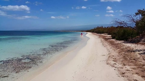 Vendo Terreno De 4,000,000 Mt2 En Pedernales En 1ra Línea En Playa, República Dominicana