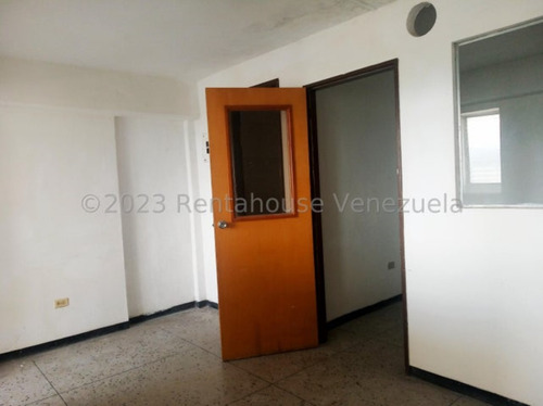 Milagros Inmuebles Oficina Alquiler Barquisimeto Lara Zona Centro Economica Comercial Economico Código Inmobiliaria Rent-a-house 24-8042
