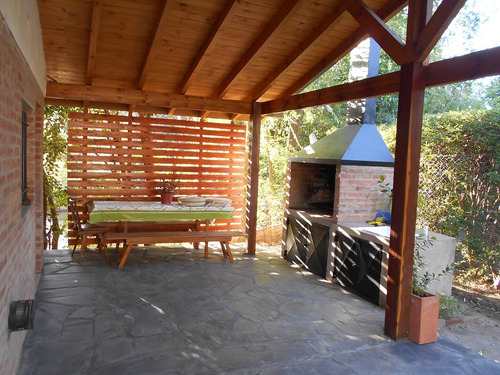 Imagen 12 de 14 de Chalet Céntrico * Villa General Belgrano * Cochera - Parrilla - 2 Dormitorios