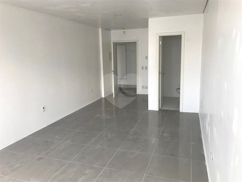 Imagem 6 de 15 de Sala Comercial De 32m², Com Piso, No Bairro Chácara Das Pedras - Reo536211