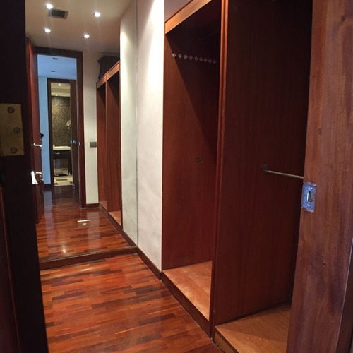 Imagen 14 de 22 de Se Vende-alquila Apto 250m2 3h+s/3.5b+s/3p Lomas De San Román