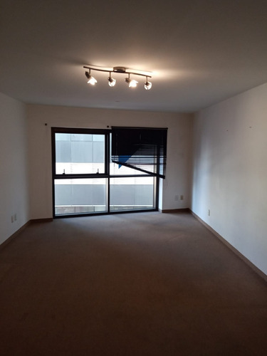 Imagen 3 de 9 de Excelente Vista, Piso 4to Piso, Impecable, Cofre