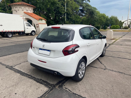 Peugeot 208 1.6 Active