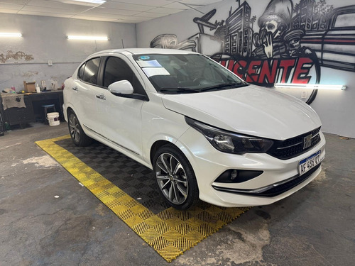 Fiat Cronos 1.8 16v Precision At6 Pack Premium