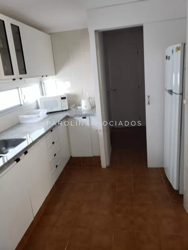Apartamento En Venta De 2 Dormitorios En Torre Marina Ii, Punta Del Este.