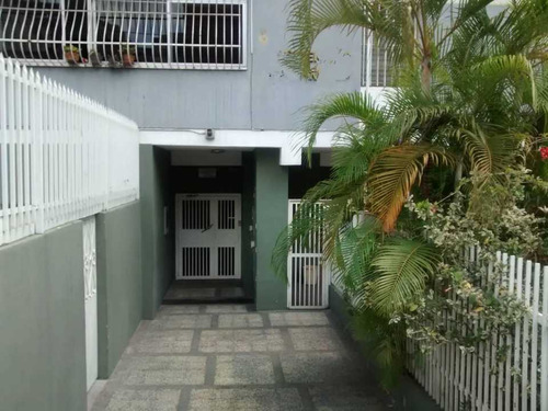 Vendo Apartamento 76m2 2h/2b/0p Qv. Fuerzas Armadas 7714