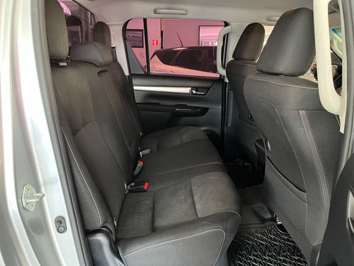 Toyota Hilux 2.7 SR 4X2 CD 16V FLEX 4P MANUAL