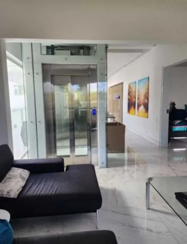 Venta De Casa De Lujo Con Ascensor En Llanogrande, Sector Cabeceras