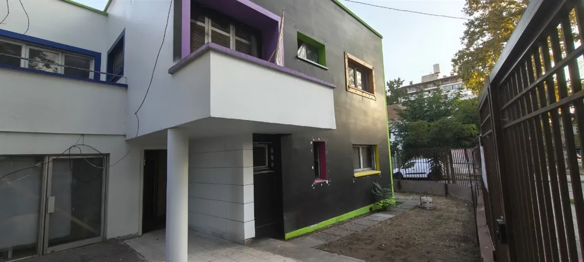 Imagen 5 de 30 de Casa Comercial Venta 6 Dormitorios Providencia Metro Colon