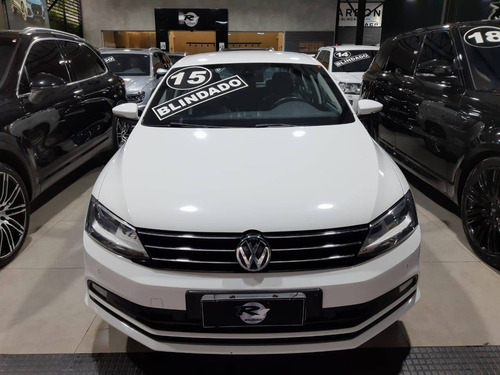 Volkswagen Jetta 2.0 Tsi Highline 211cv Gasolina 4p