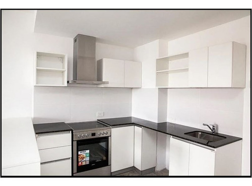 Dueño Vende Luminoso Y Moderno Tres Ambientes 80 M2 Al Frente Piso Alto C/toilette, Balcon Terraza, Conexion Para Lavarropas
