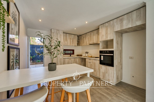 Cómodo Townhouse, Con Excelente Ubicación