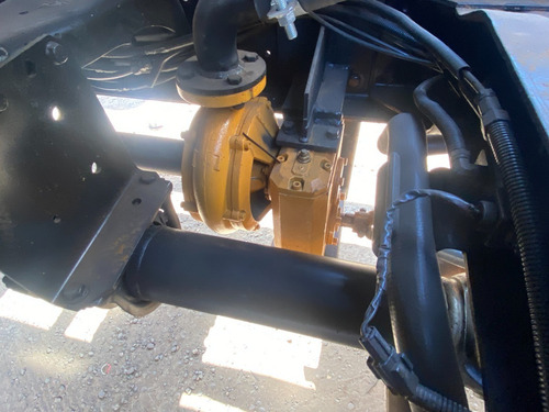 Imagem 12 de 15 de Caminhao Tanque Pipa