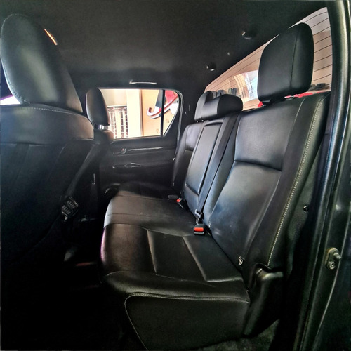 Toyota Hilux 2.8 Cd Srx 177cv 4x4 At