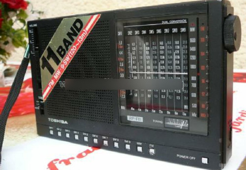 Radio Multibanda Toshiba Japones  De Coleccion 