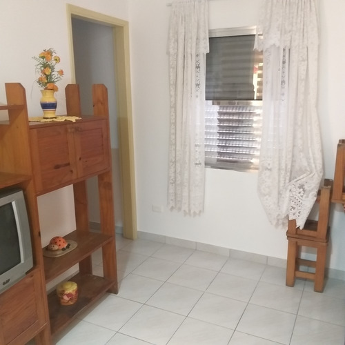Imagem 4 de 13 de Apt 1 Qto Sala Coz Wc Próx Praia,lojas Ac Financto Bco $115.