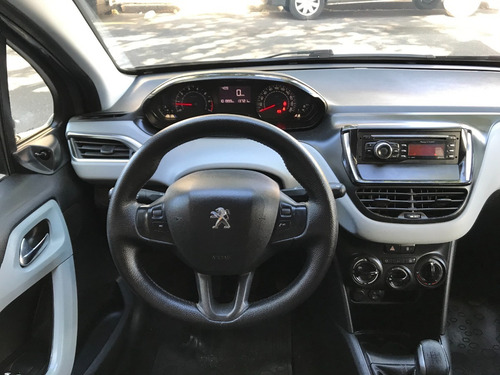 Imagen 8 de 17 de Peugeot 208 Active 1.5, Año 2013