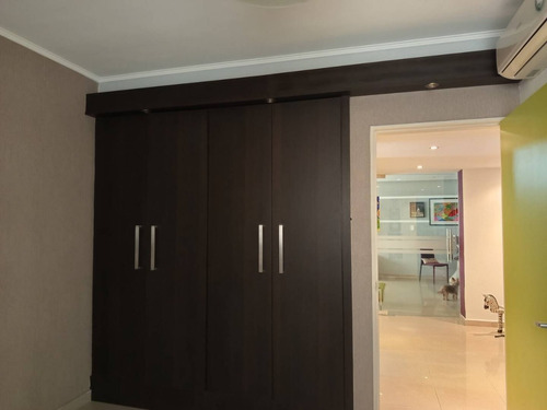 * Josefina Toledo: Moderno Apartamento En Venta En Sabana Larga, Puerto Madero, 116m², Maletero, Planta, Family Room, 274693
