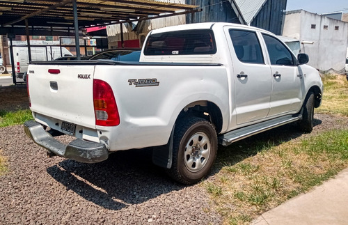 Imagen 5 de 11 de Toyota Hilux 4x2 Cabina Doble Dx Pack 2.5 Td