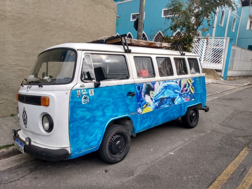 Imagem 1 de 8 de Volkswagen Kombi