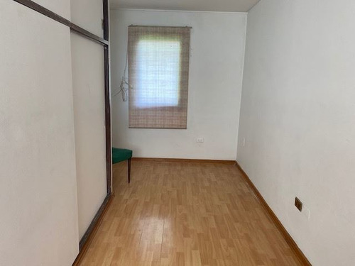 Casa En Venta De 4 Dormitorios En La Reina