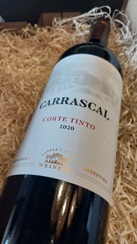 Weinert Carrascal Corte Tinto - San Vicente Wine