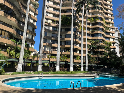 Espacio Y Estupendo Apartamento De 223 M2 En El Conjunto Residencial Mas Exclusivo De La Zona