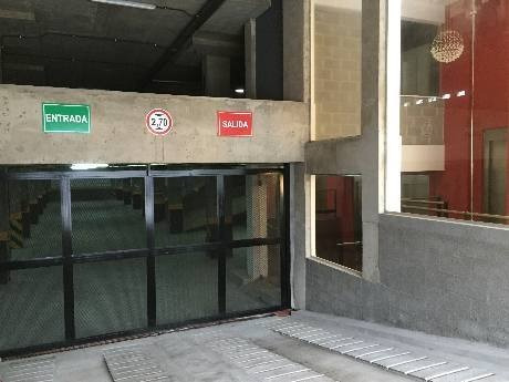 Imagen 3 de 11 de Cochera En Venta En Wilde Centro