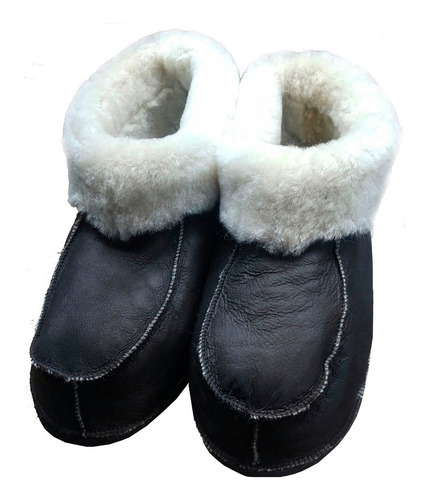 Imagen 1 de 1 de Pantuflas Botas En Cuero Lanar Genuino Talles Especiales