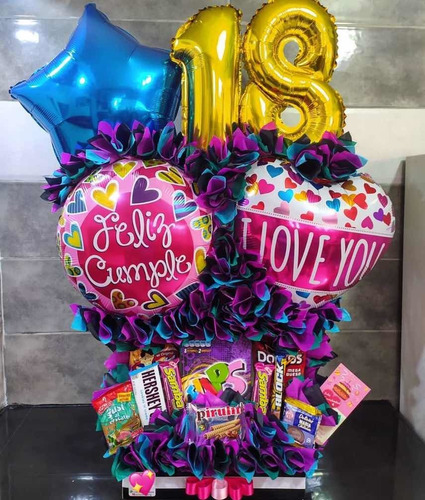 Imagen 4 de 10 de Arreglo Con Globos Para Cumpleaños