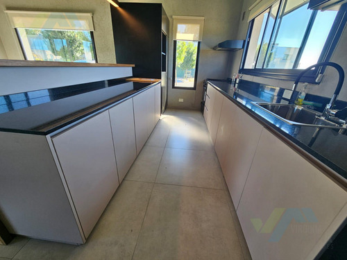 Casa En Venta- Barrio Cerrado Santo Tomás - Pilar
