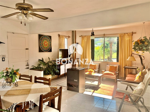 Casa En Venta En Piriápolis Punta Fría Con Vista Al Mar Y A Los Cerro. A 150 Metros De La Rambla