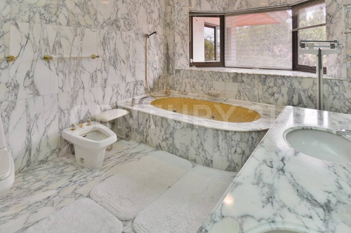 Imagen 21 de 24 de Residencia En Venta En Jardines Del Pedregal.