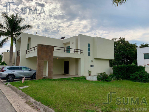 Casa En Renta Amueblada En Fracc. Los Encinos, Altamira Tamaulipas.