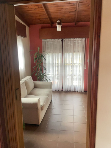 Dueño Vende 2 Casas En Un Mismo Padrón. Muy Próximo Al Centro, Shopping-terminal, Y Centros De Estudio.