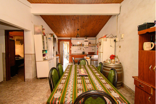 Remax Vende Casa De Dos Dormitorios En Santo Tomé!