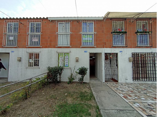 Casa En Arriendo En Candelaria Villa Gorgona. Cod 104793