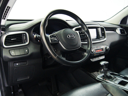 Imagen 7 de 15 de Kia Sorento Ex 2.4 2019 Rojo